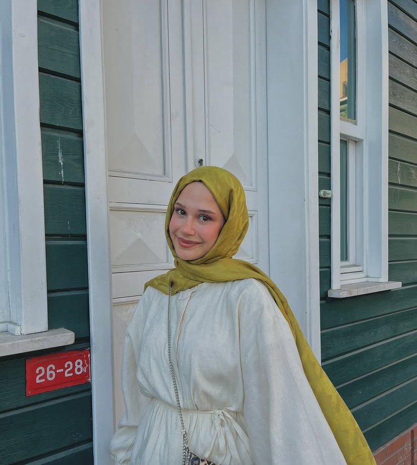 Basmane Herşeyi Paylaşacağım Kadın Escort Bayan Zümra